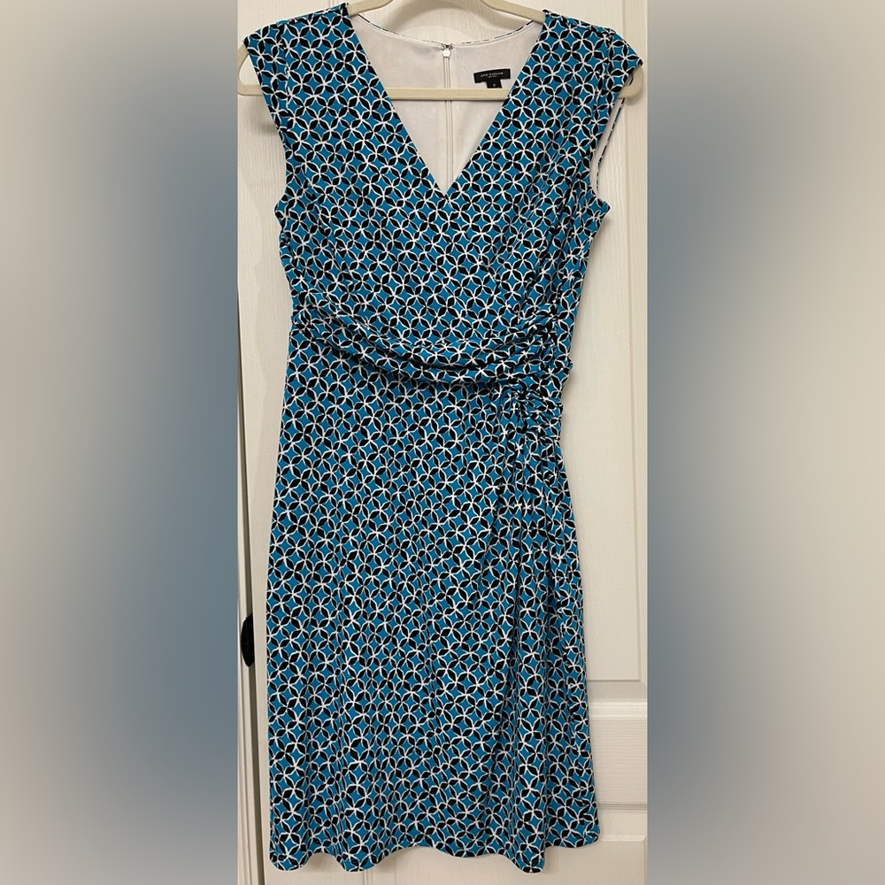 Gently Used Ann Taylor Blue/Black Geometric Patterned Sleeveless Dress Size 2